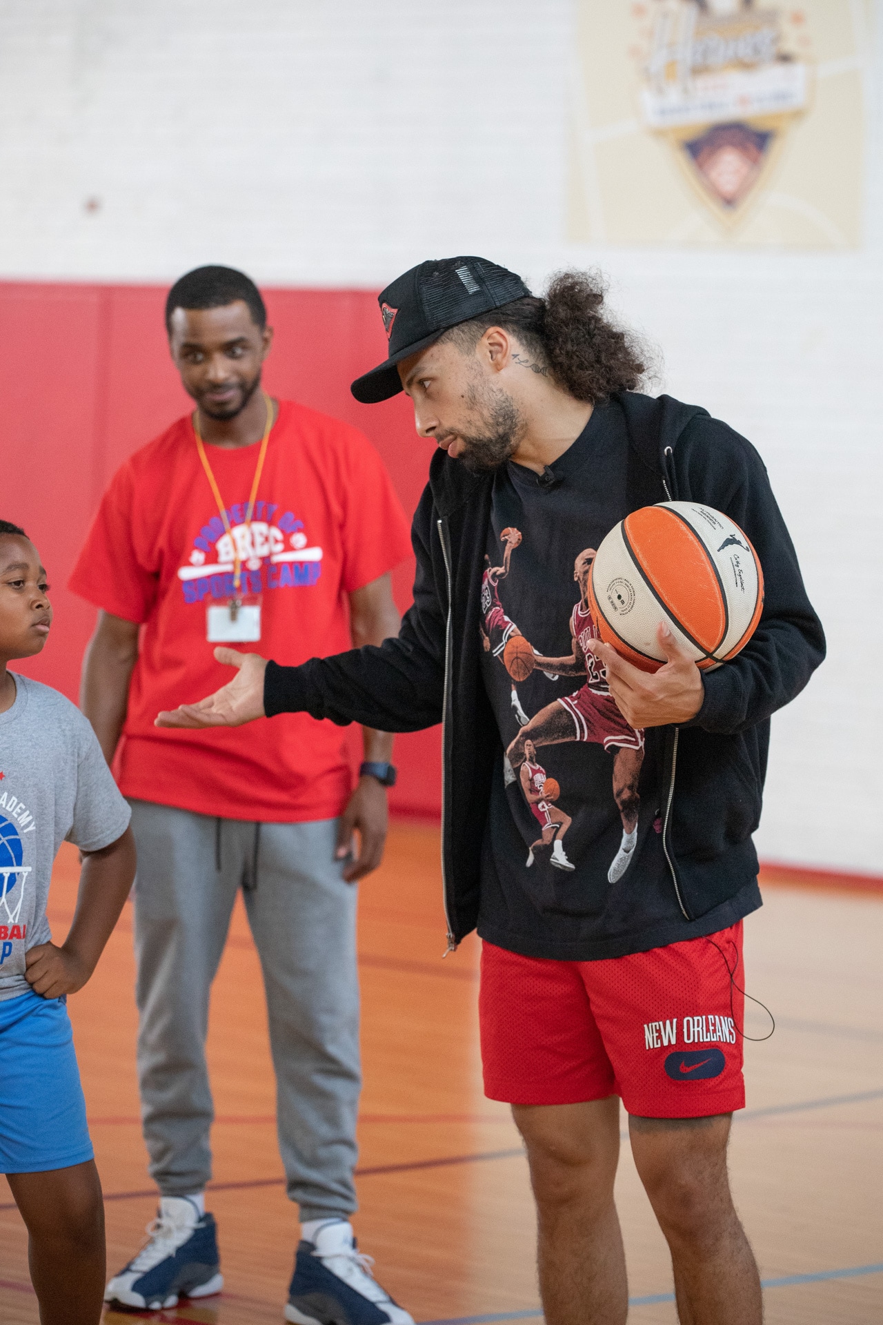 Jose Alvarado hosts youth basketball clinic at Sports Academy in Baton