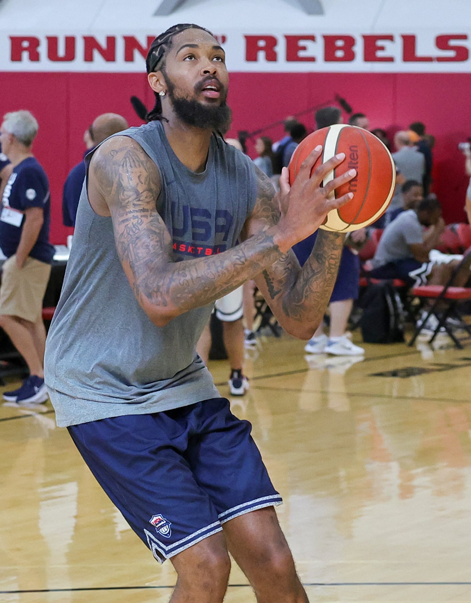 Slideshow-image: LAS VEGAS, NEVADA - AUGUST 03: Brandon Ingram #7 of the 2023 USA Basketball Men’s National Team shoots at a practice session during the team's trai...