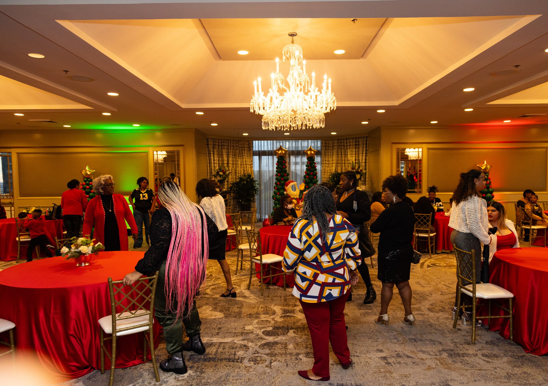 Photos Gayle Benson hosts holiday party for Raintree House Month of