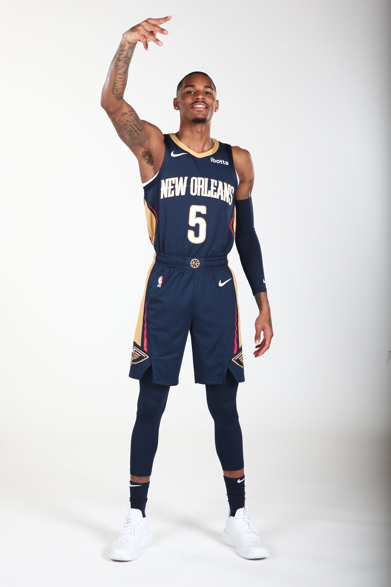 Pelicans Dejounte Murray's 1st day in New Orleans Photo Gallery | NBA.com
