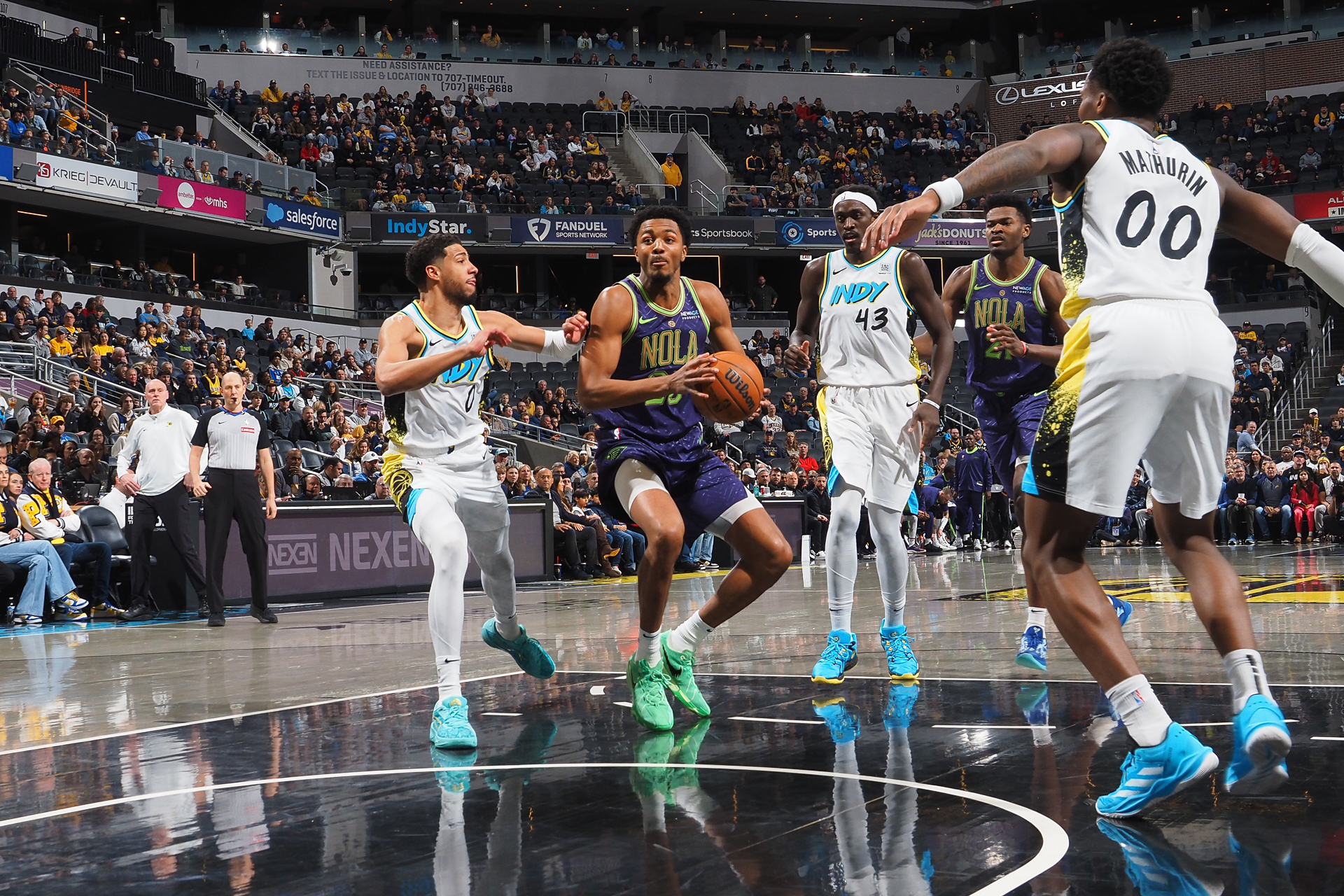 סיקור משחקי ראשון / עמיחי קטן סיקור משחקי ראשון / עמיחי קטן