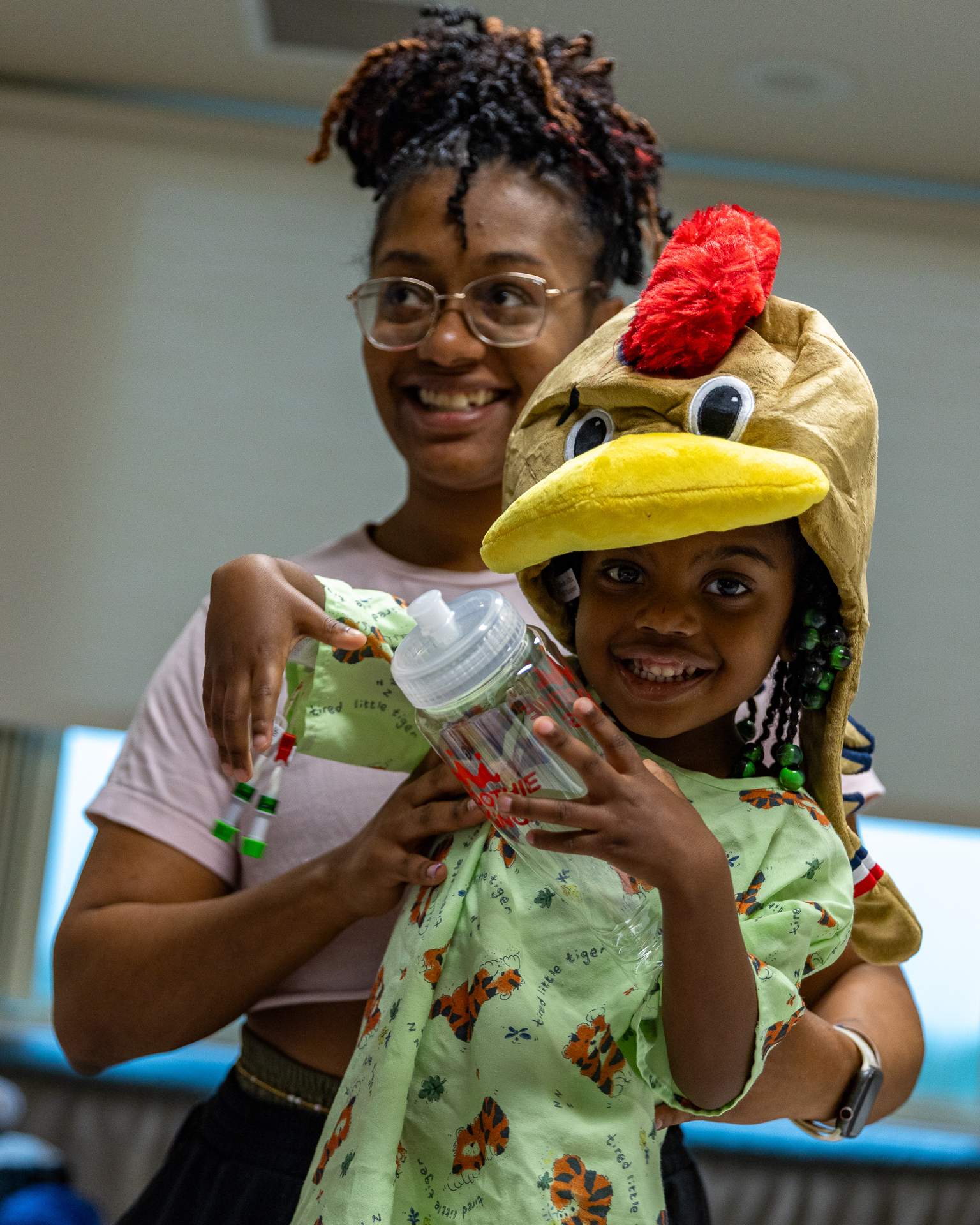 Photos: Antonio Reeves, Keion Brooks Jr., Lester Quiñones visit Ochsner ...