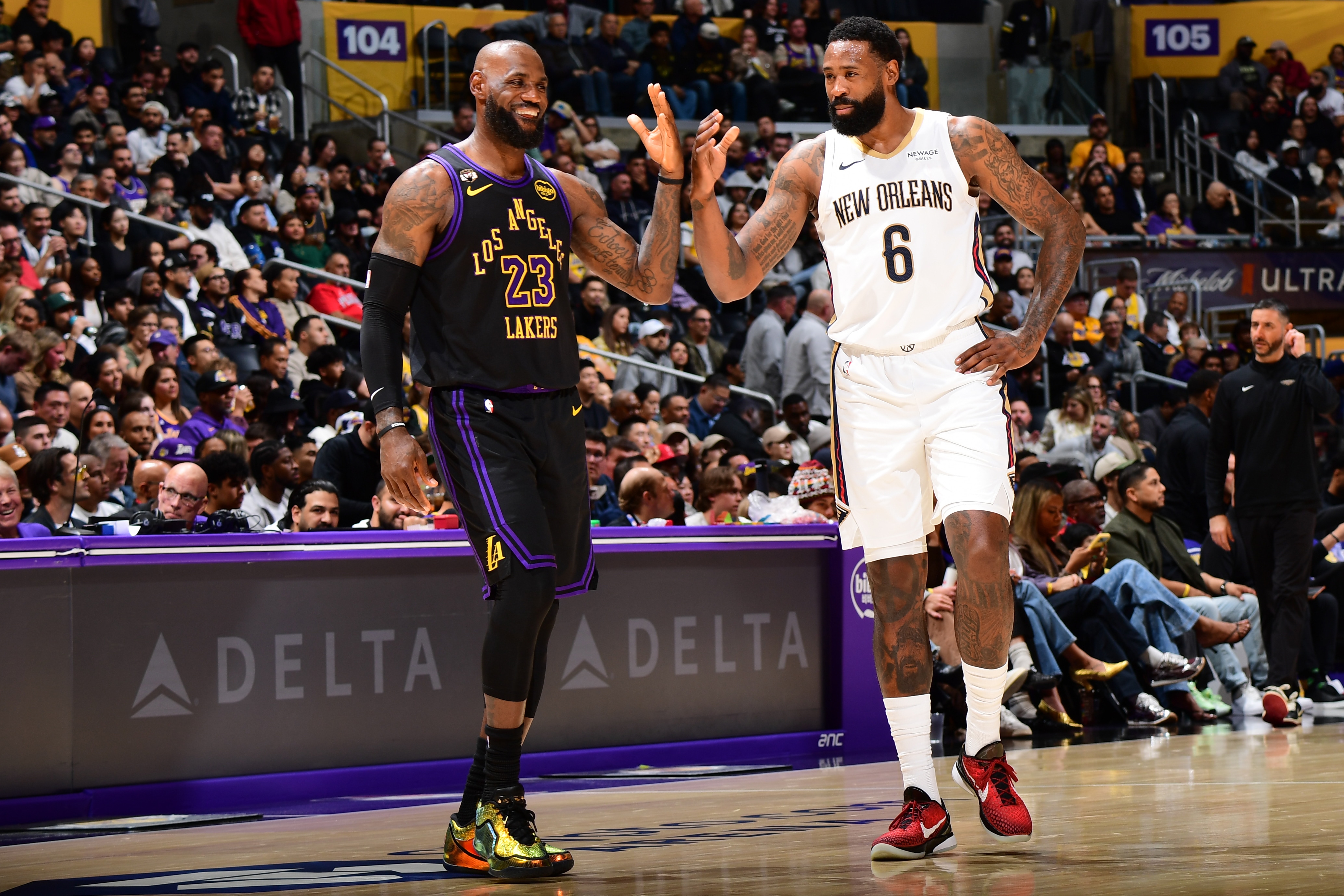 新品未使用タグ付さえらアキアカネフリフリ特大レースバスケット30×43 Pelicans vs. Lakers Game Action Photos | March 3, 2026