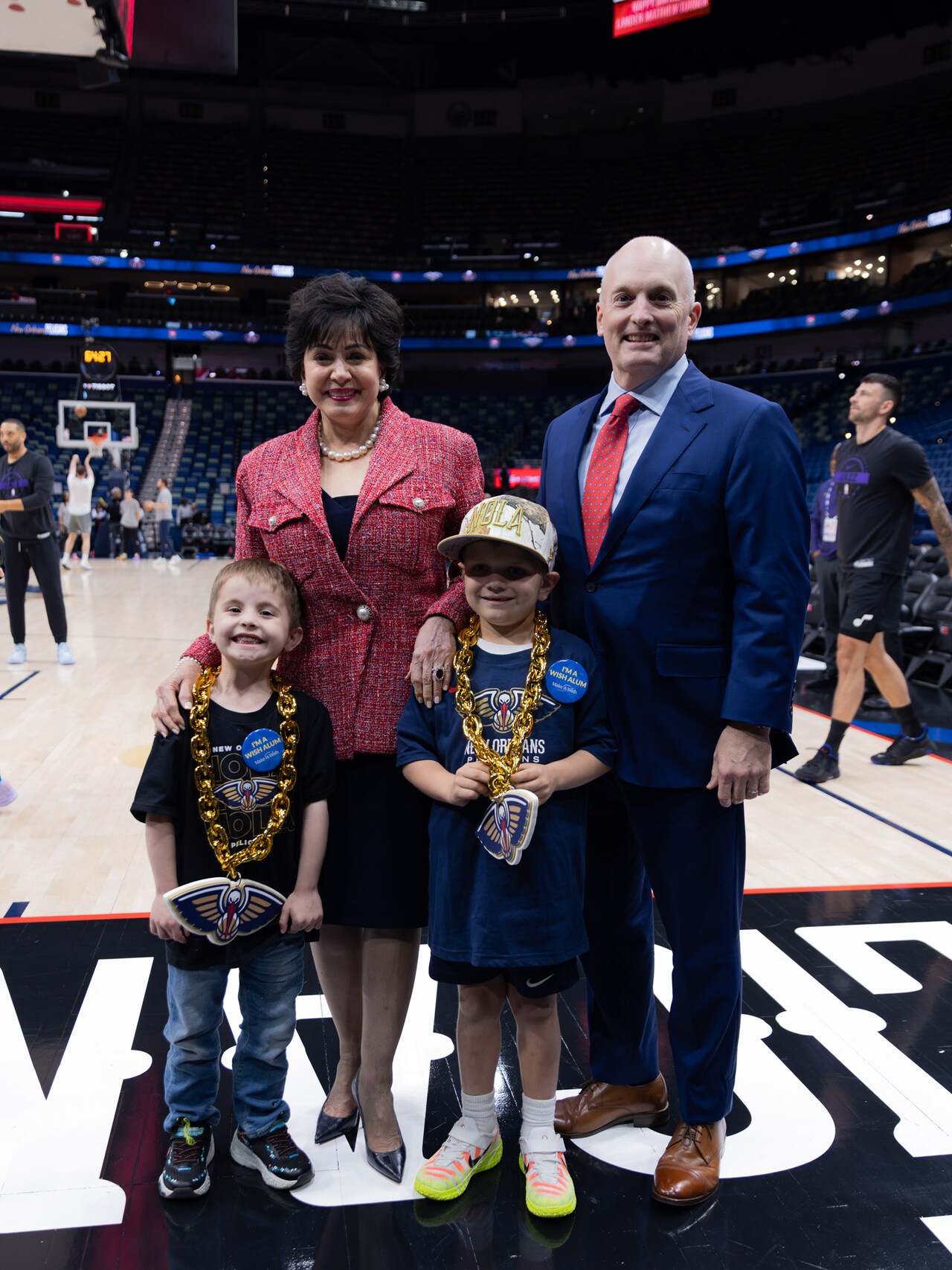 Photos: Pelicans, Ochsner host Make-A-Wish alum at pregame warmups ...