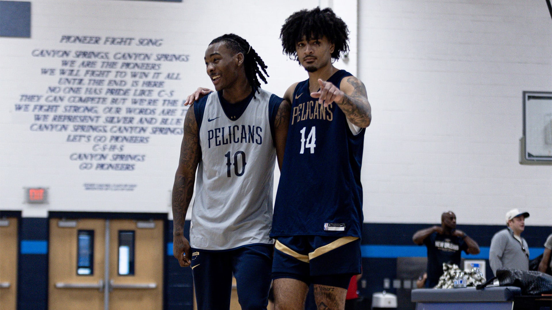 Pelicans Kick Off Summer League with Photo Session
