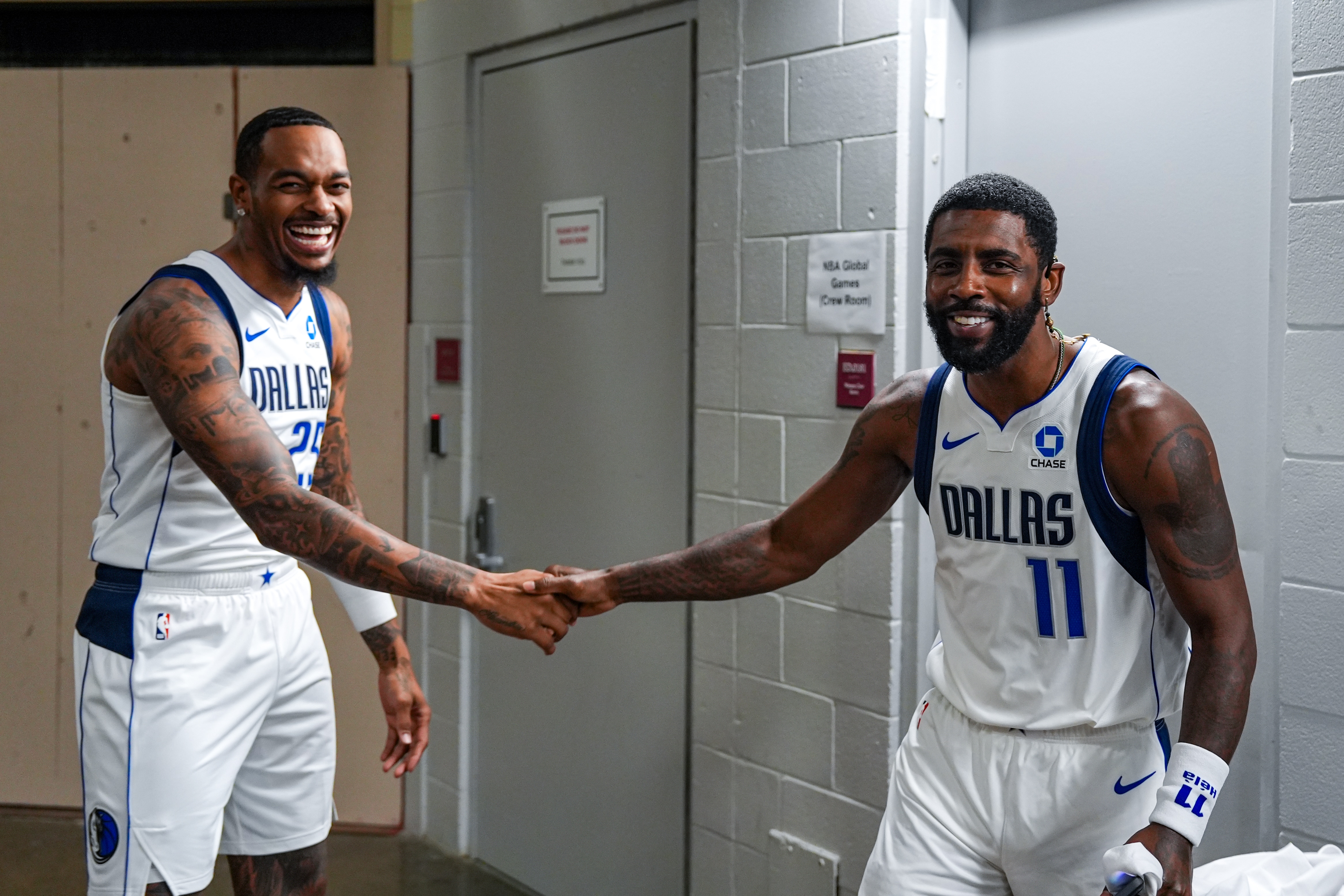 Flagg dominant, but Mavericks fall to Spurs in summer league