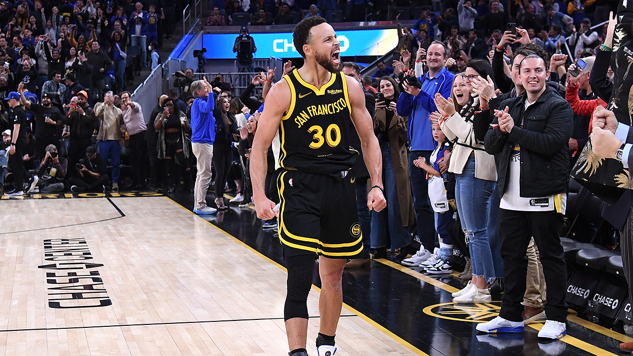 Stephen curry total threes sales