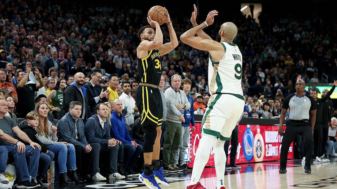 חמישה משחקים מוקדמים ושלושה מאוחרים ביום שני ה-13 של העונה / רועי ויינברג חמישה משחקים מוקדמים ושלושה מאוחרים ביום שני ה-13 של העונה / רועי ויינברג