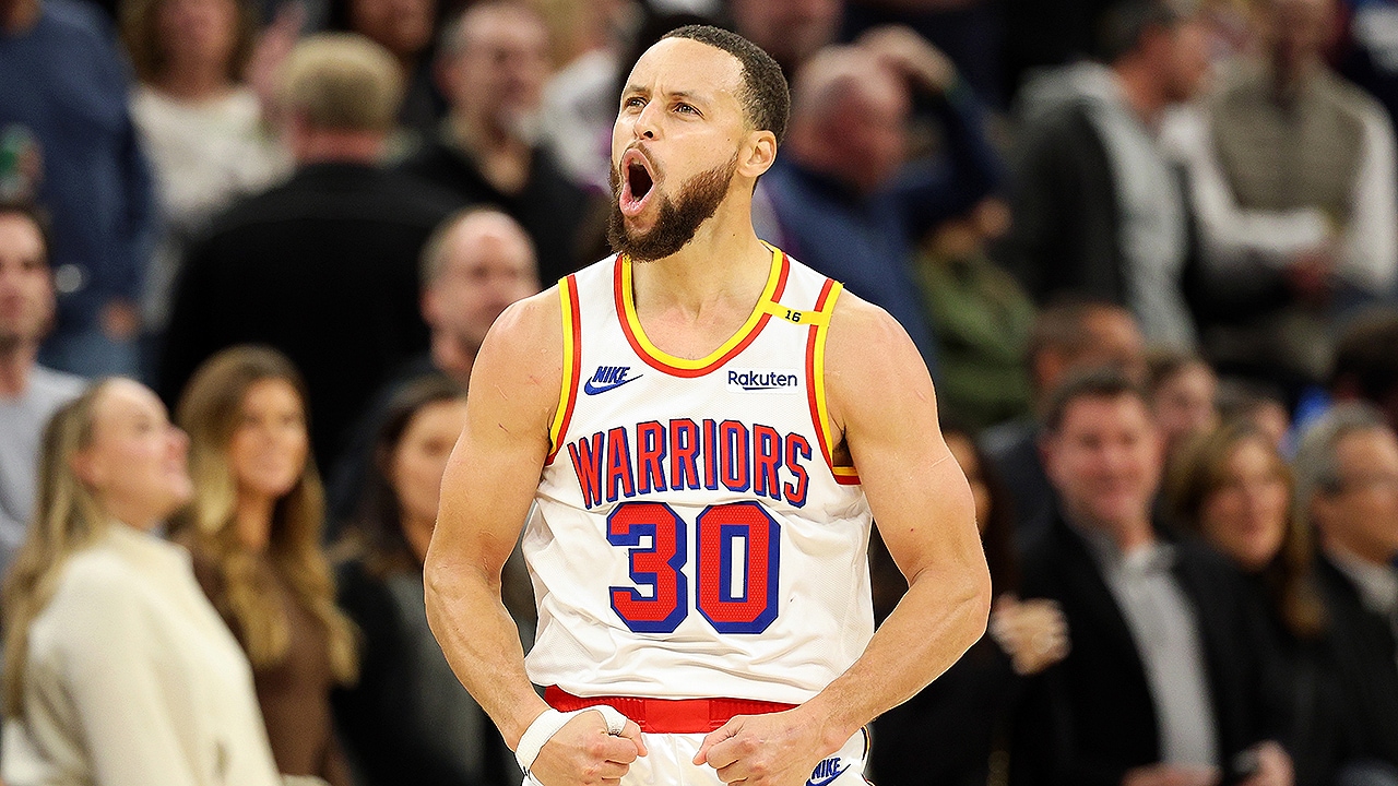 Dubs By the Numbers: Stephen Curry Makes Franchise History