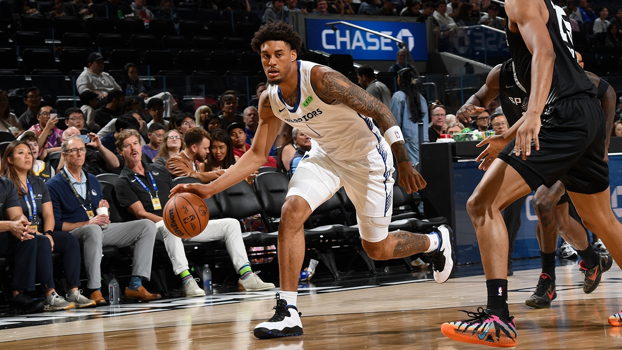 Warriors Stifle Spurs' Attack in 29-Point California Classic Win