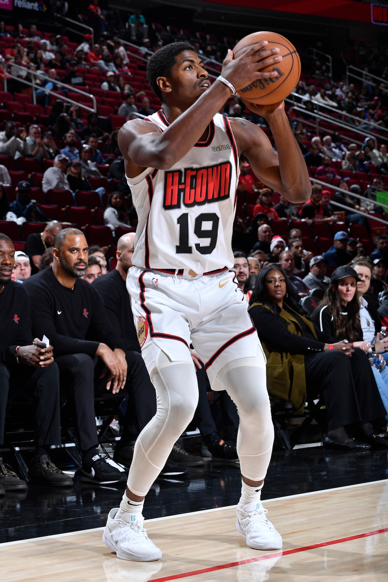 Rockets Convert Nate Williams to Standard NBA Contract | Houston Rockets