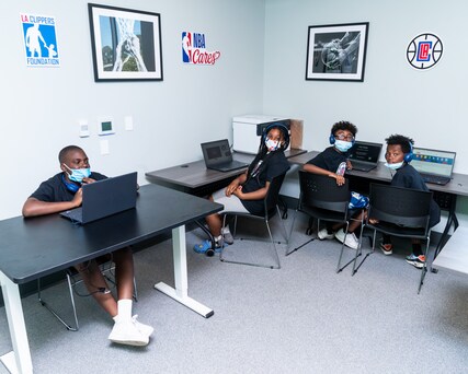 Community Courts and Technology Lab Event | LA Clippers