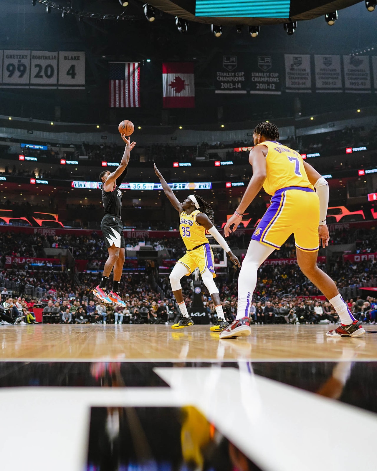 Captivating Los Angeles Clippers Vs Los Angeles Lakers Injury Report: Who's Playing, Injured And Questionable Players Abstract Concept