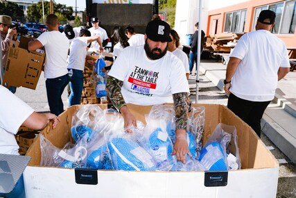 Gallery | Teamwork at the Table | LA Clippers