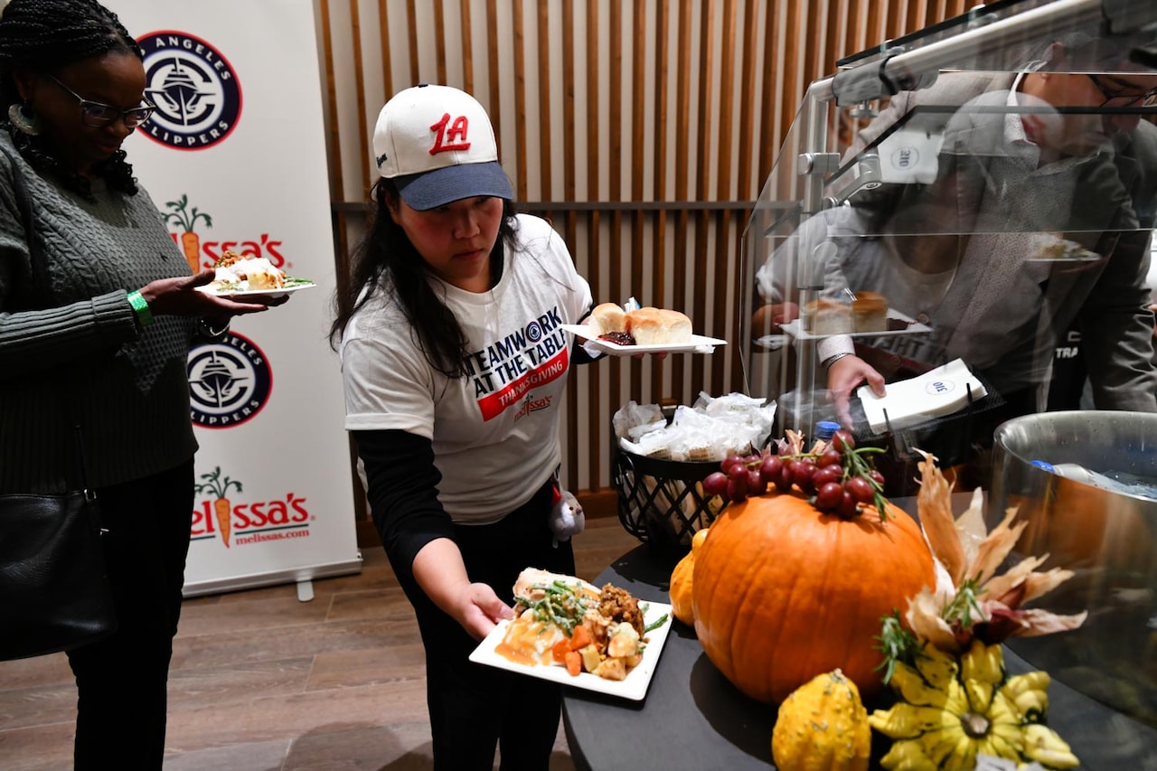 Gallery | Teamwork at the Table (11.7.25) | LA Clippers
