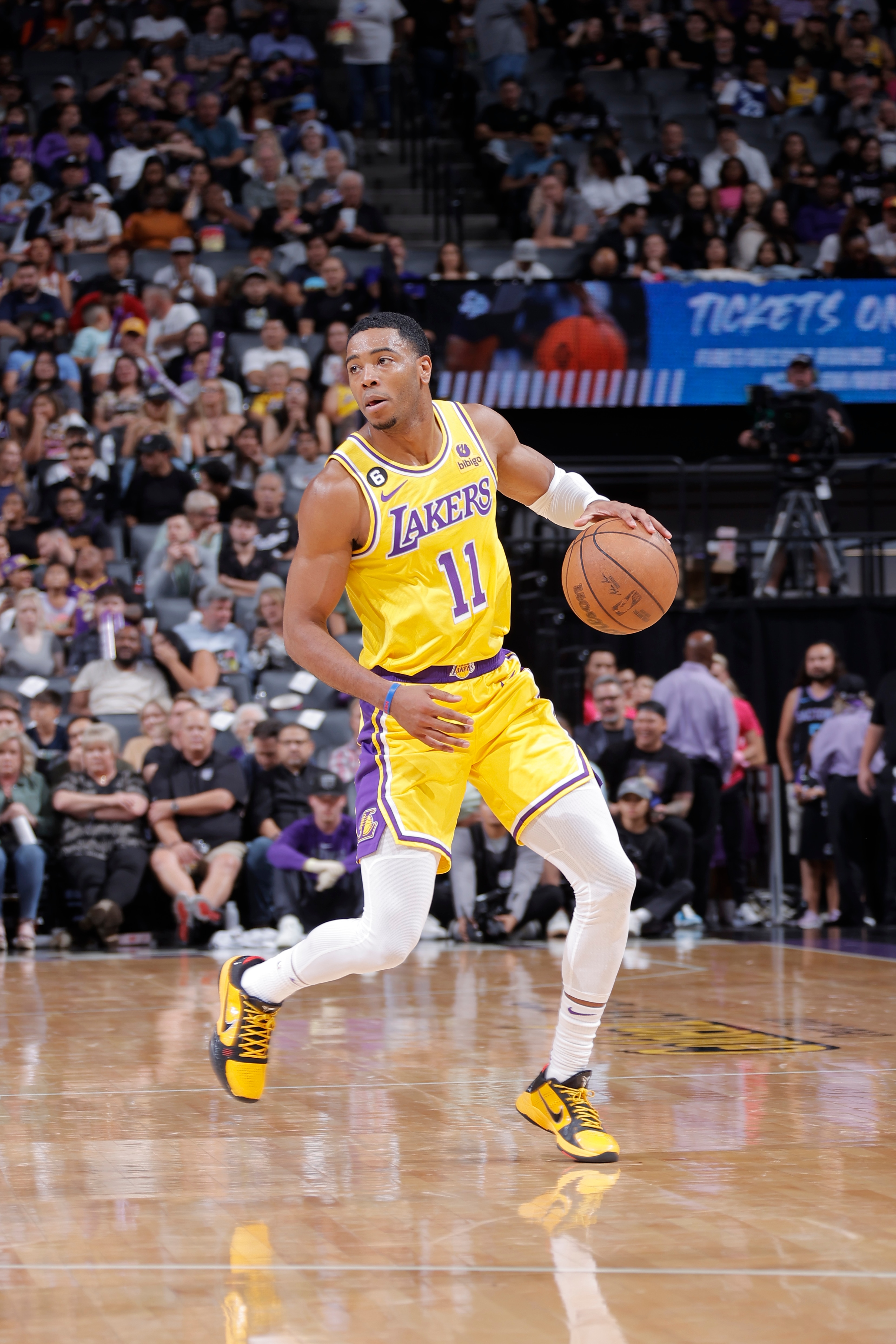 Photos Lakers at Kings (10/12/22) Photo Gallery