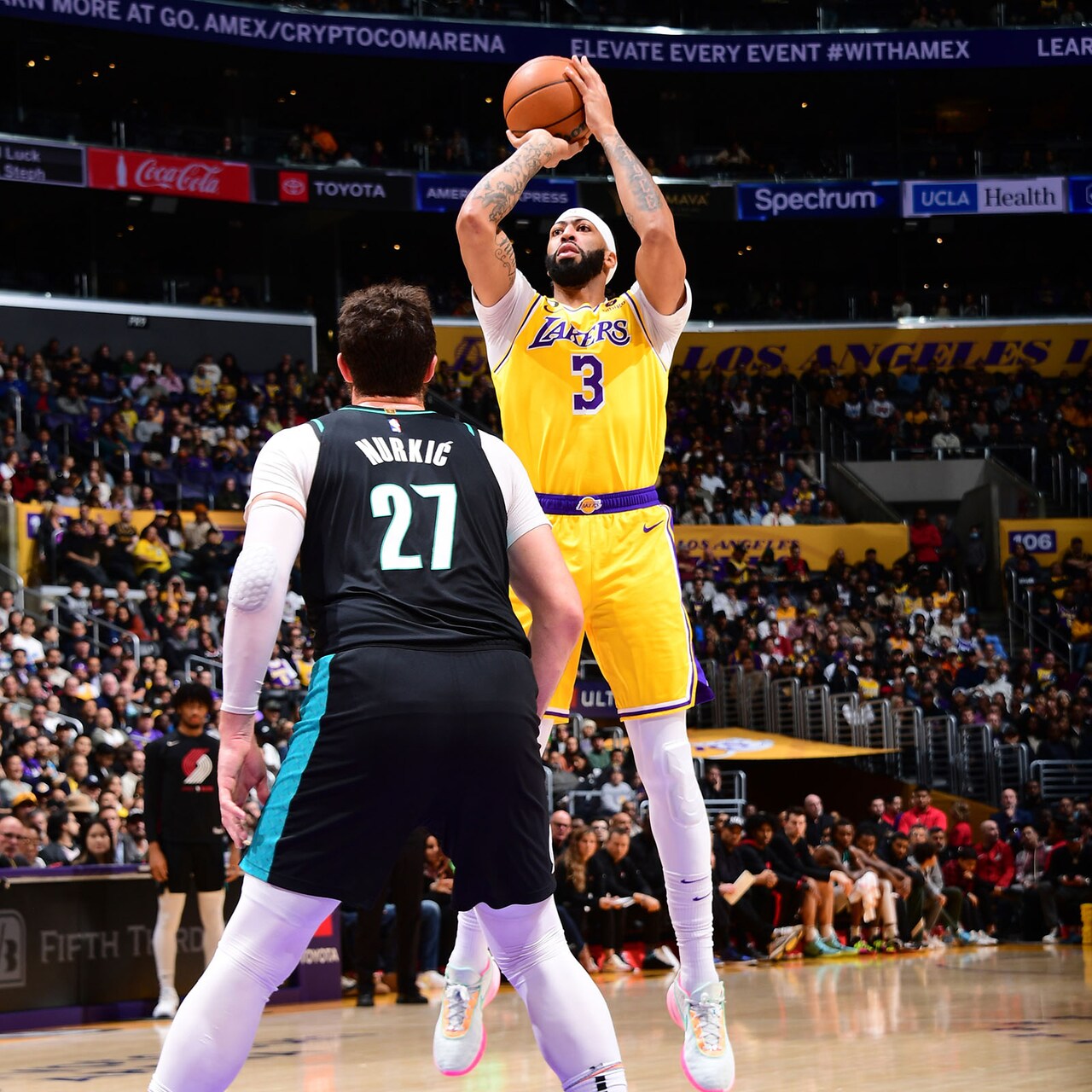 Photos: Lakers vs Trail Blazers (11/30/22) Photo Gallery | NBA.com