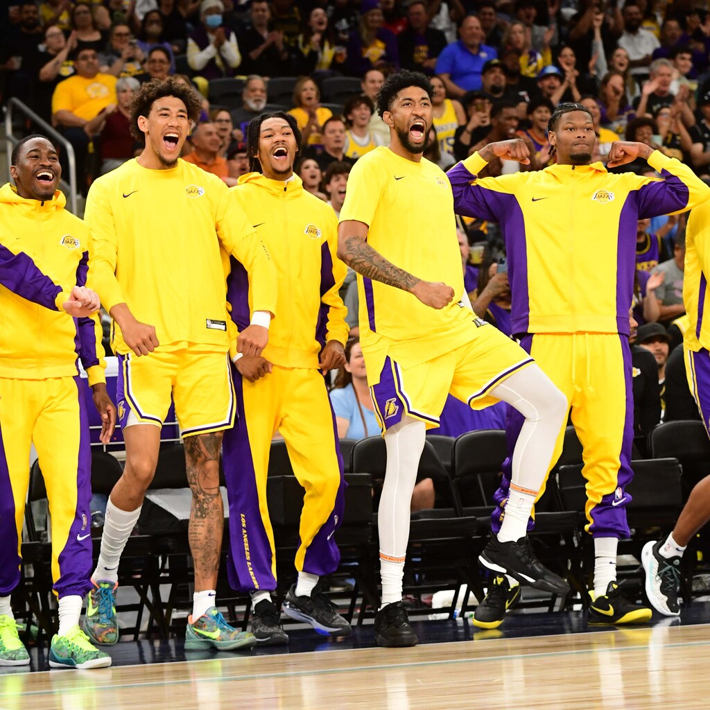 Photos: Lakers vs Suns (10/19/2023) Photo Gallery | NBA.com