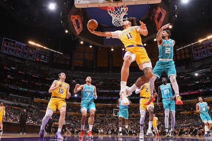 Photos: Lakers vs Hornets (12/28/23) | Los Angeles Lakers
