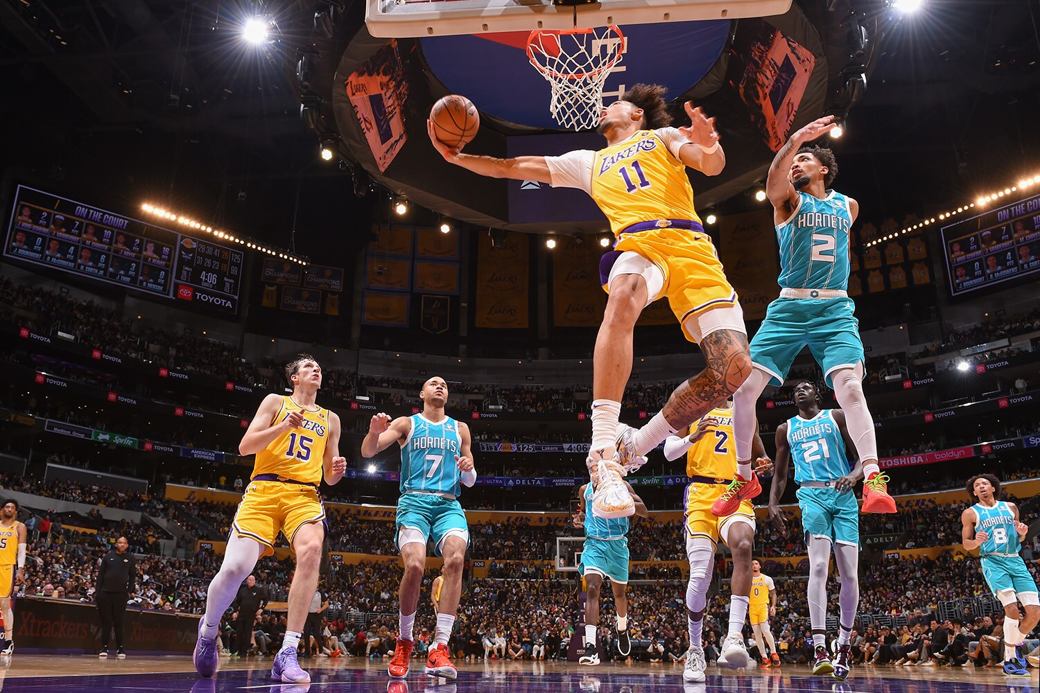 Photos: Lakers vs Hornets (12/28/23) Photo Gallery | NBA.com
