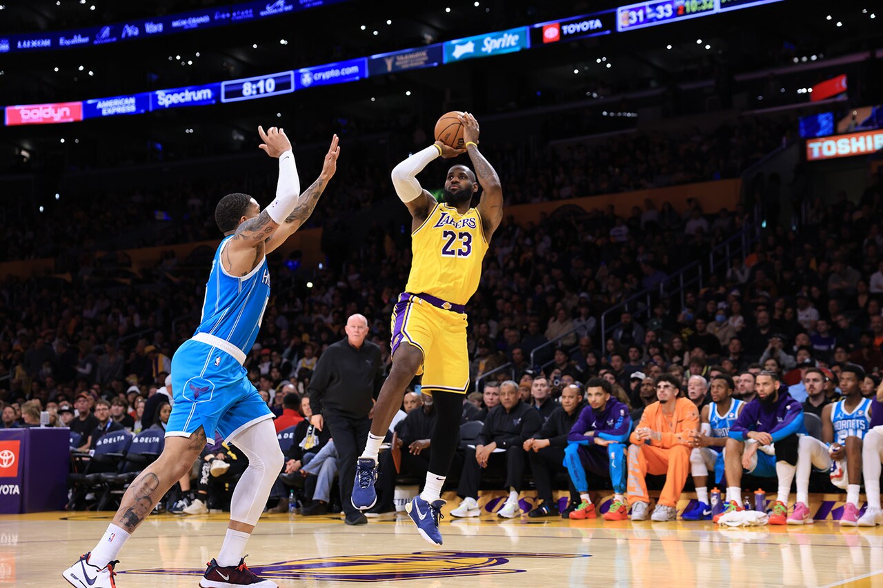 Photos: Lakers vs Hornets (12/28/23) | Los Angeles Lakers