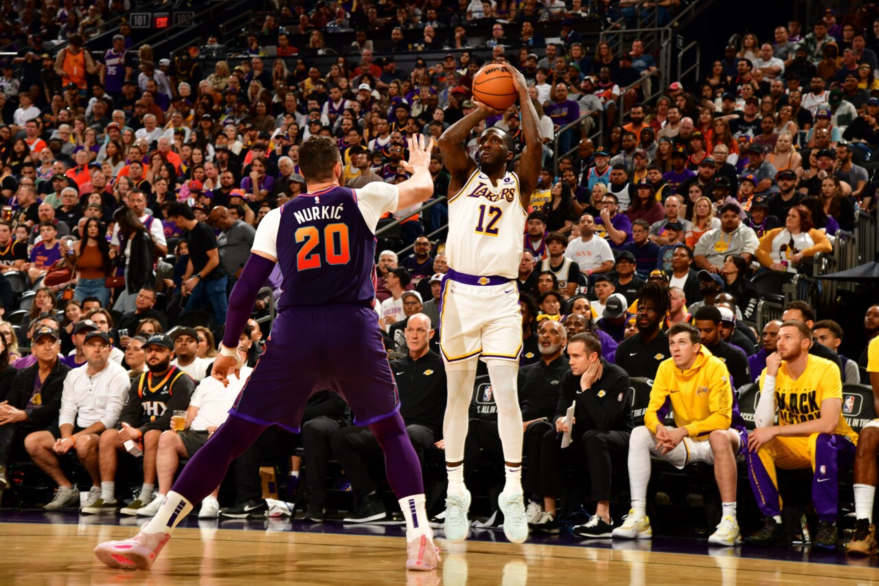 Lakers Fall Behind Early, Never Get Over the Hump in Loss to Suns | Los ...
