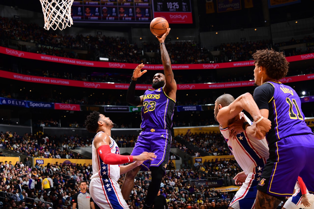 Photos: Lakers vs 76ers (03/22/24) | Los Angeles Lakers