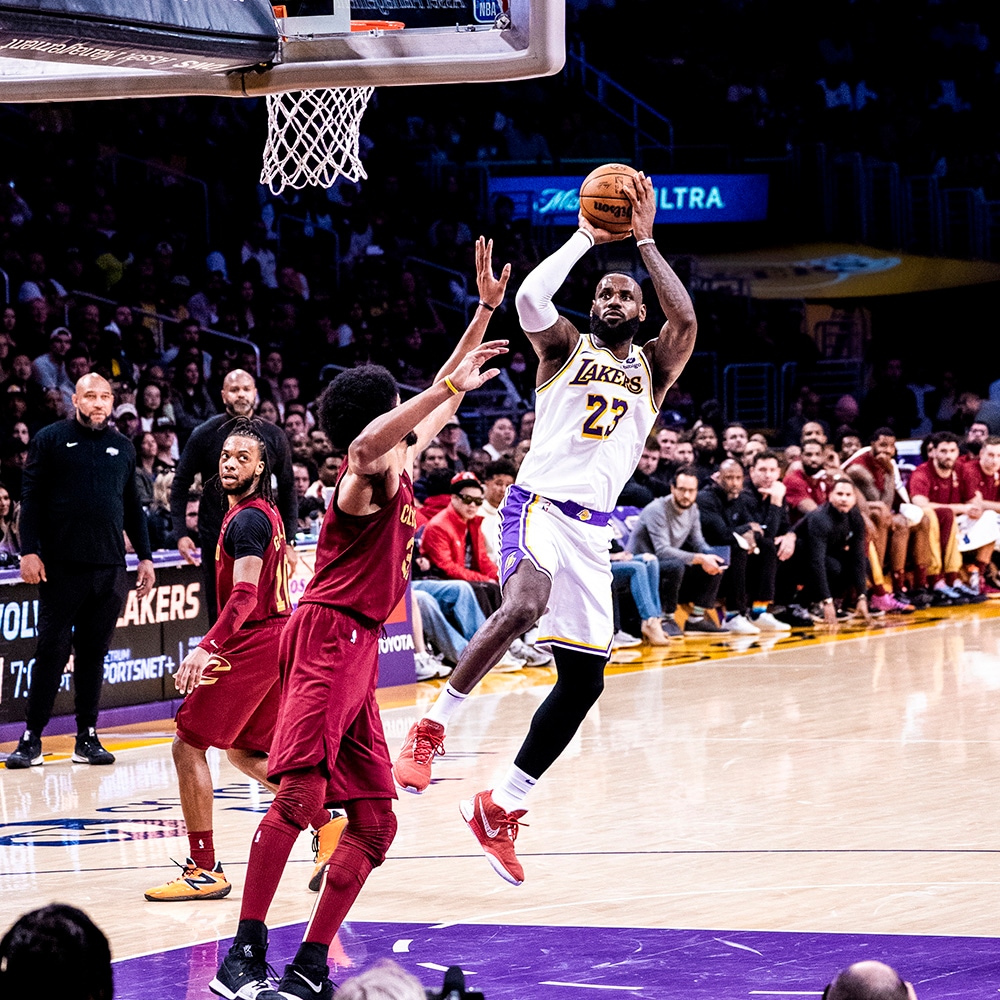 Cavaliers vs Lakers Clash Reveals Stats That Shock the NBA Weekend