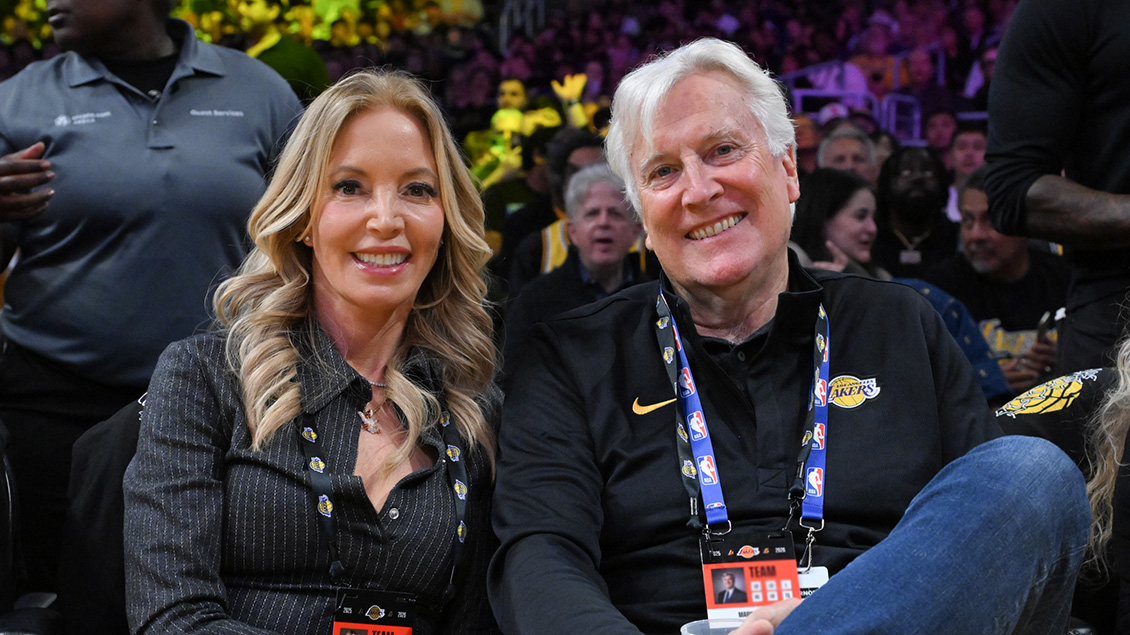 Mark Walter Acquires Majority Stake in Los Angeles Lakers | Los Angeles Lakers