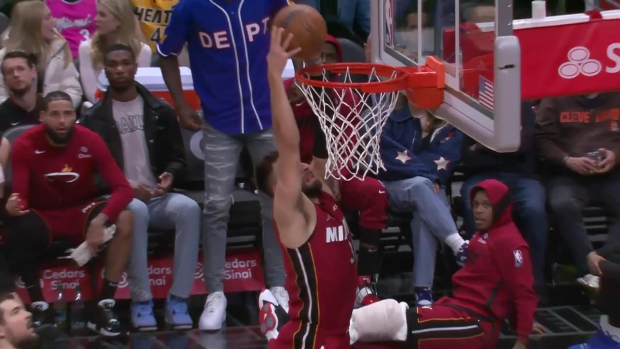 Strus putback dunk | Miami Heat