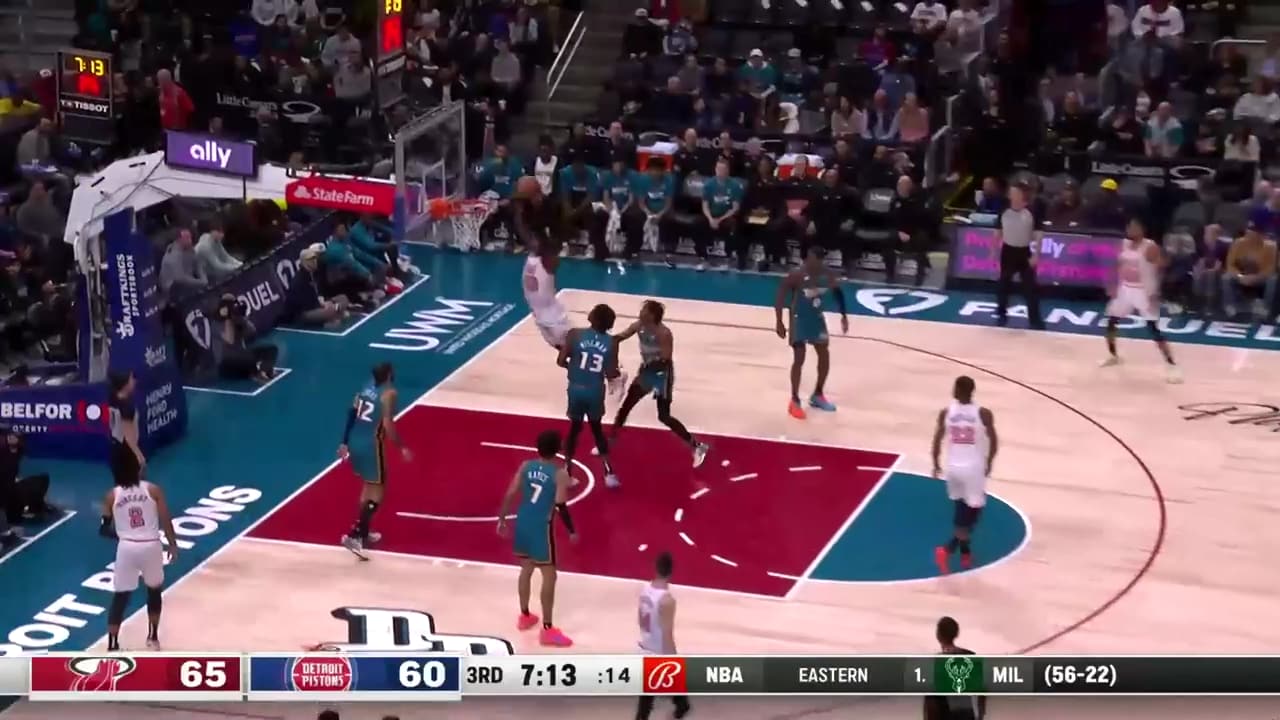 Pick and roll action - Butler to Adebayo for the dunk | Miami Heat