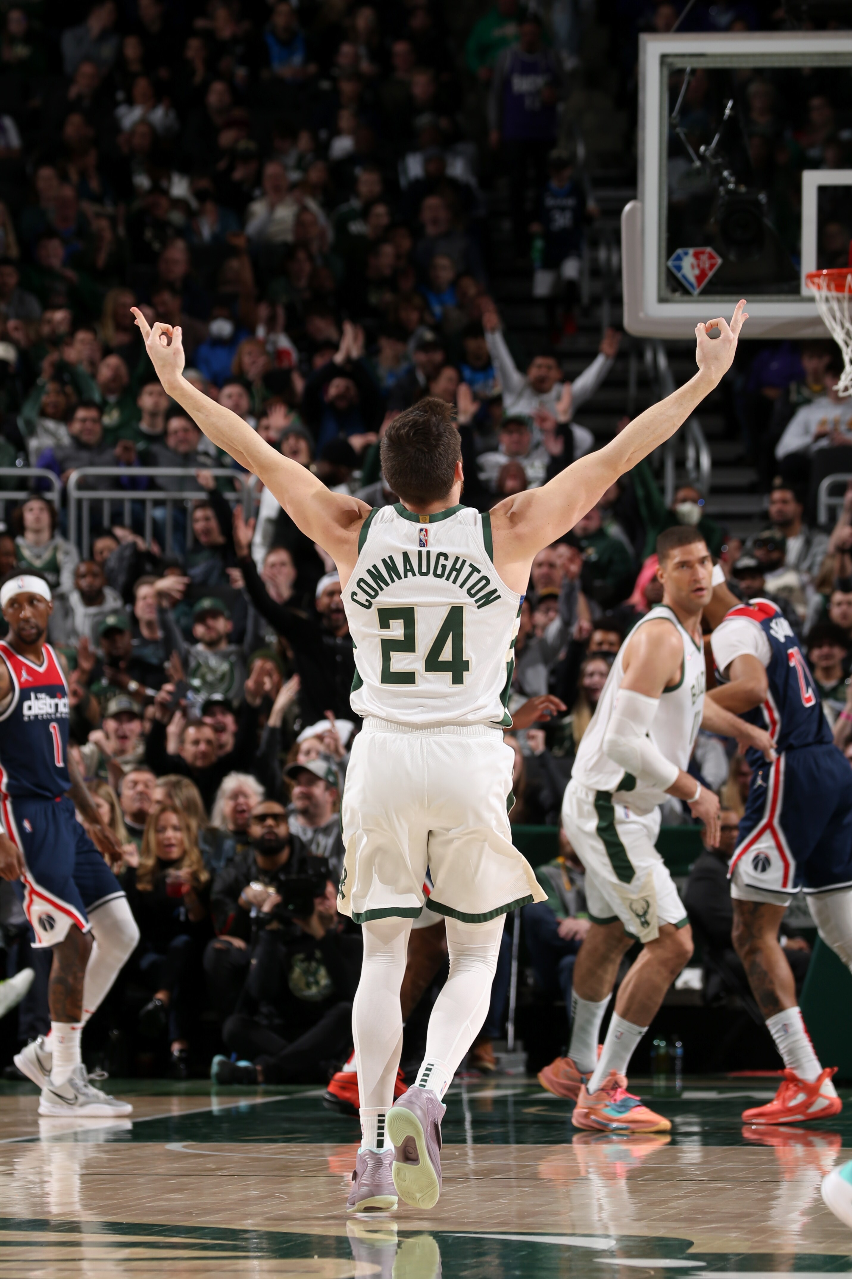 In Photos: Bucks 114 - Wizards 102 l 3.24.22 Photo Gallery | NBA.com