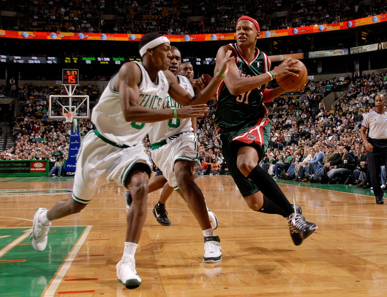 In Photos: Bucks vs Celtics throughout history | Milwaukee Bucks