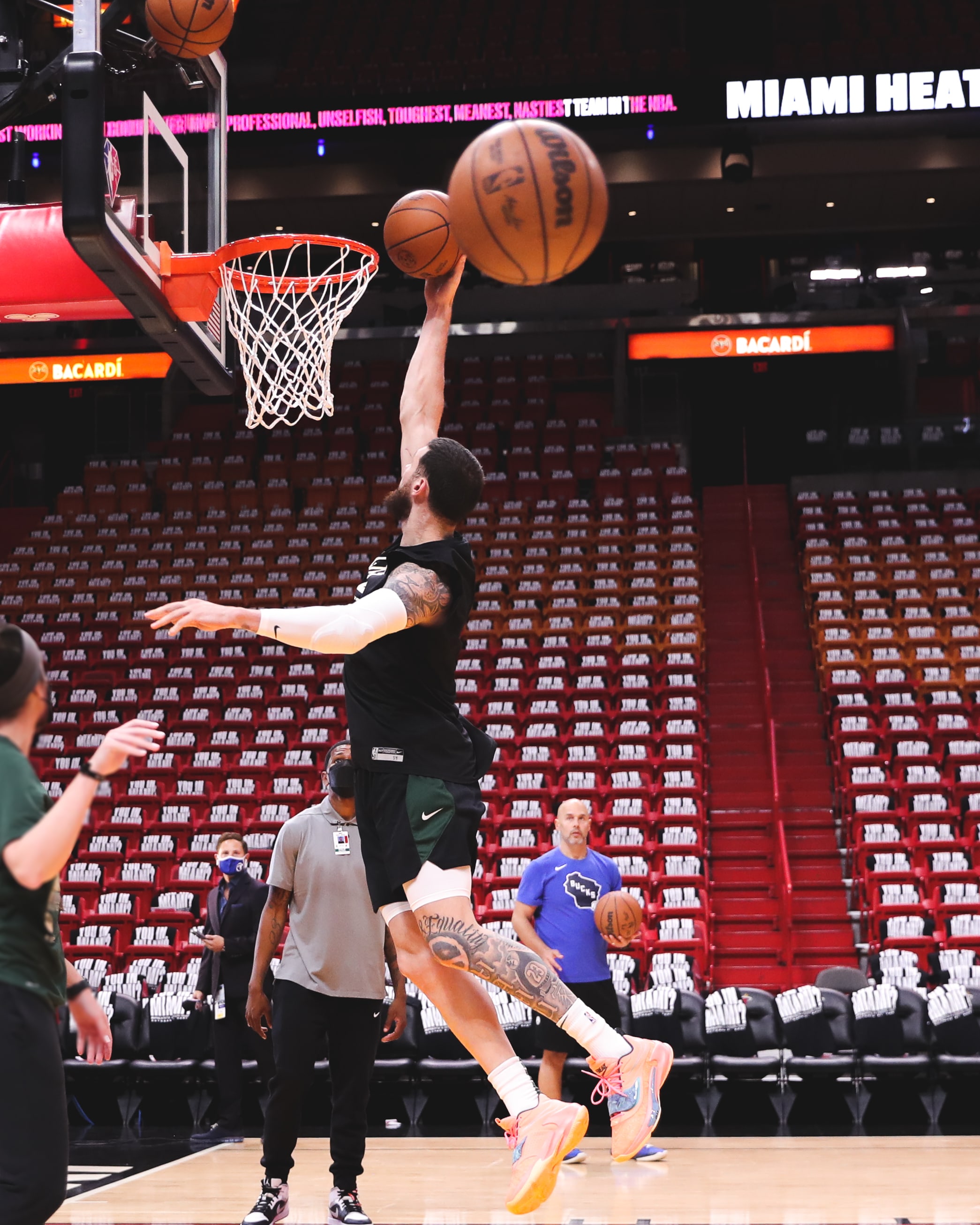 sandro mamukelashvili bucks jersey