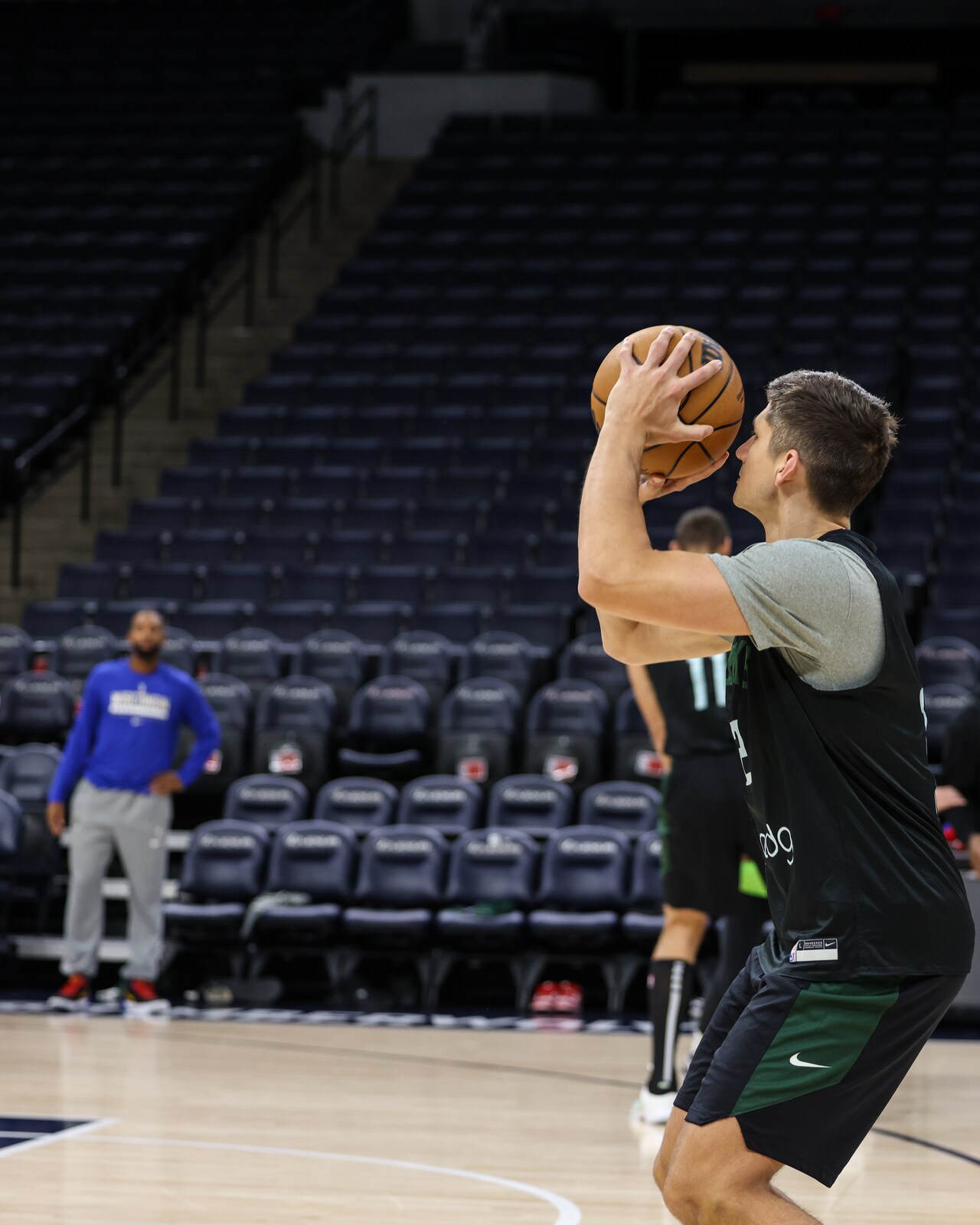 In Photos: Bucks Shootaround in Minnesota | Milwaukee Bucks