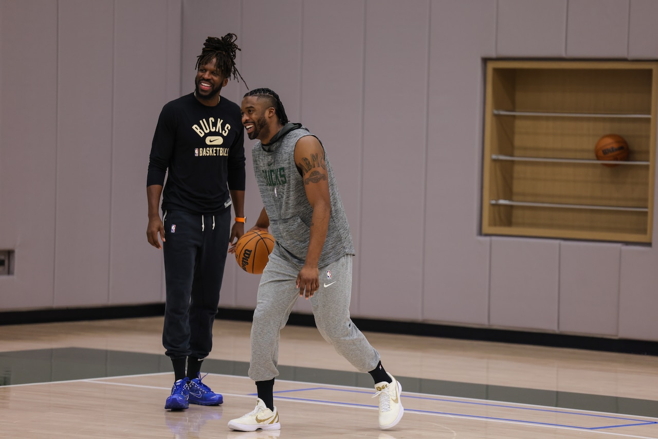 In Photos: Bucks Practice To Prep For Game 2 Against The Wizards Photo ...