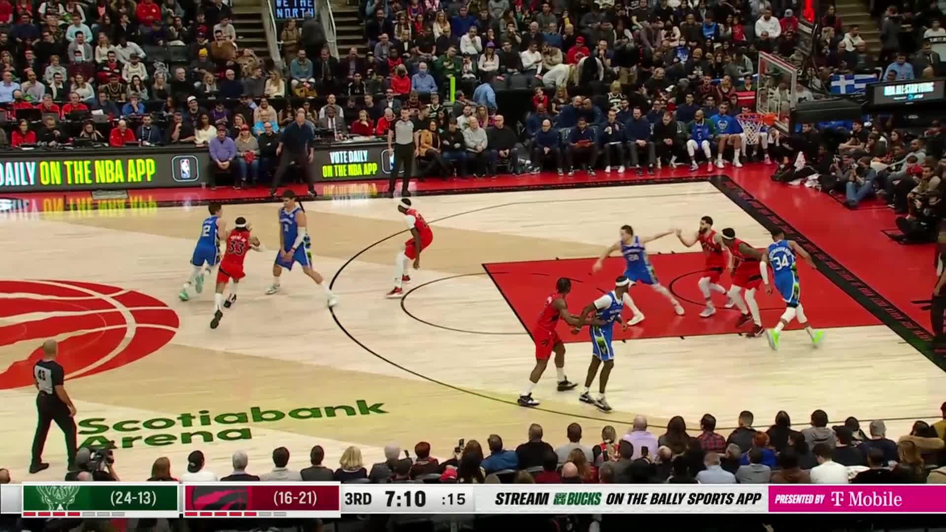 Bobby Crashes The Boards To Tip In The Missed Shot | Milwaukee Bucks