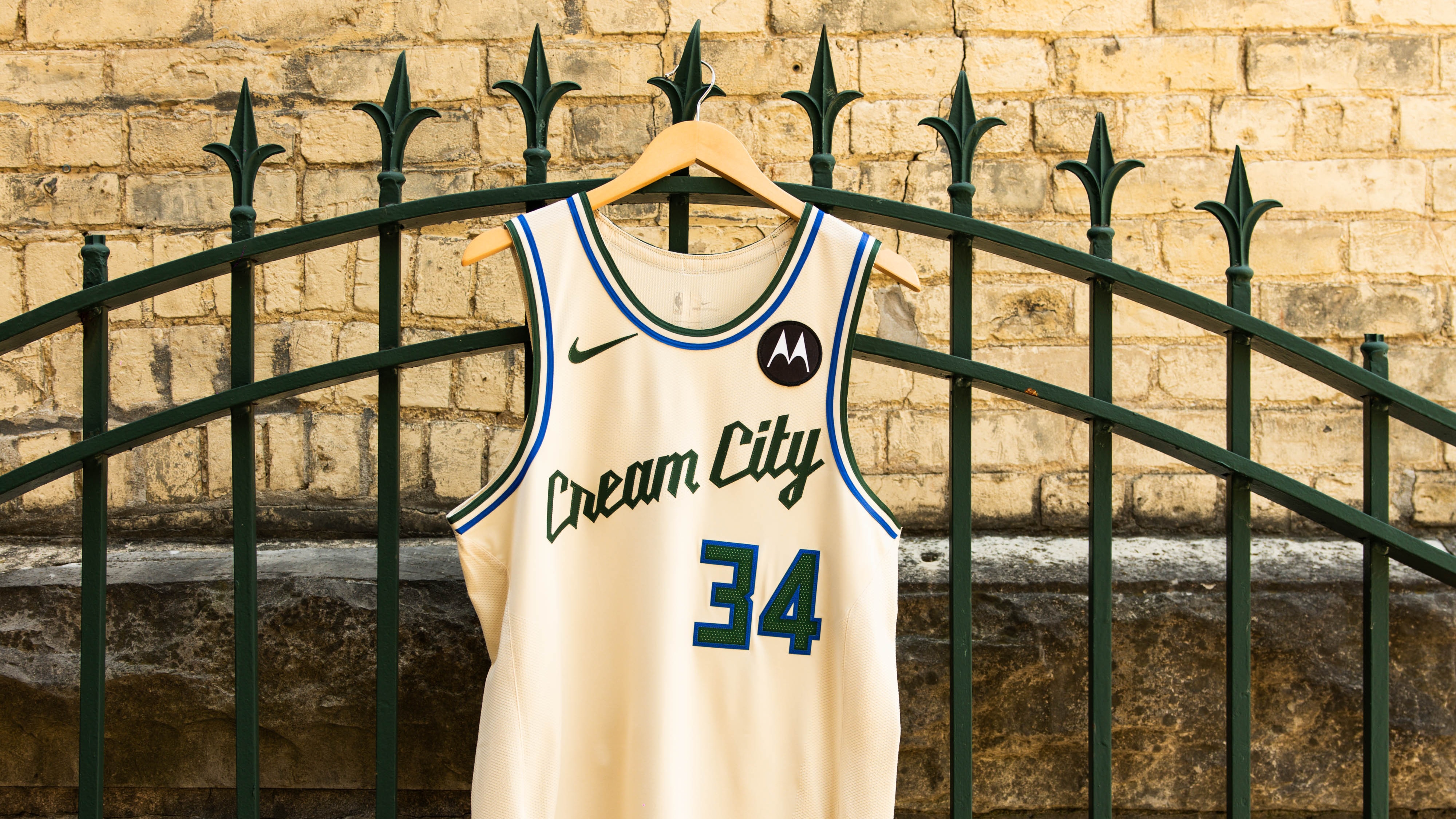 新品　NIKE NBA DRI-FIT ★ Cream City Jersey Milwaukee Bucks To Bring Back Nike Cream City Edition