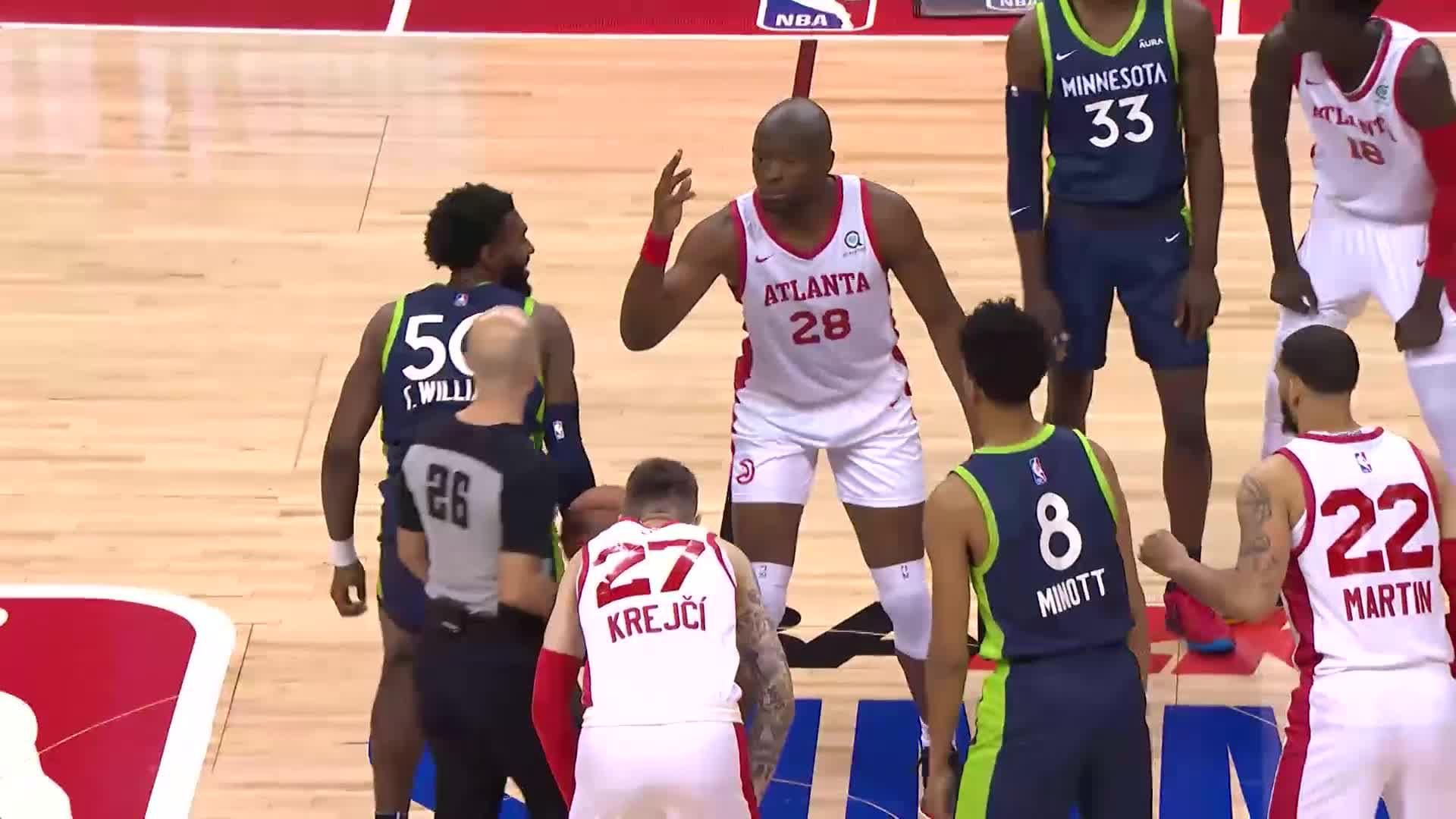 article-image: Dunk by Trevion Williams