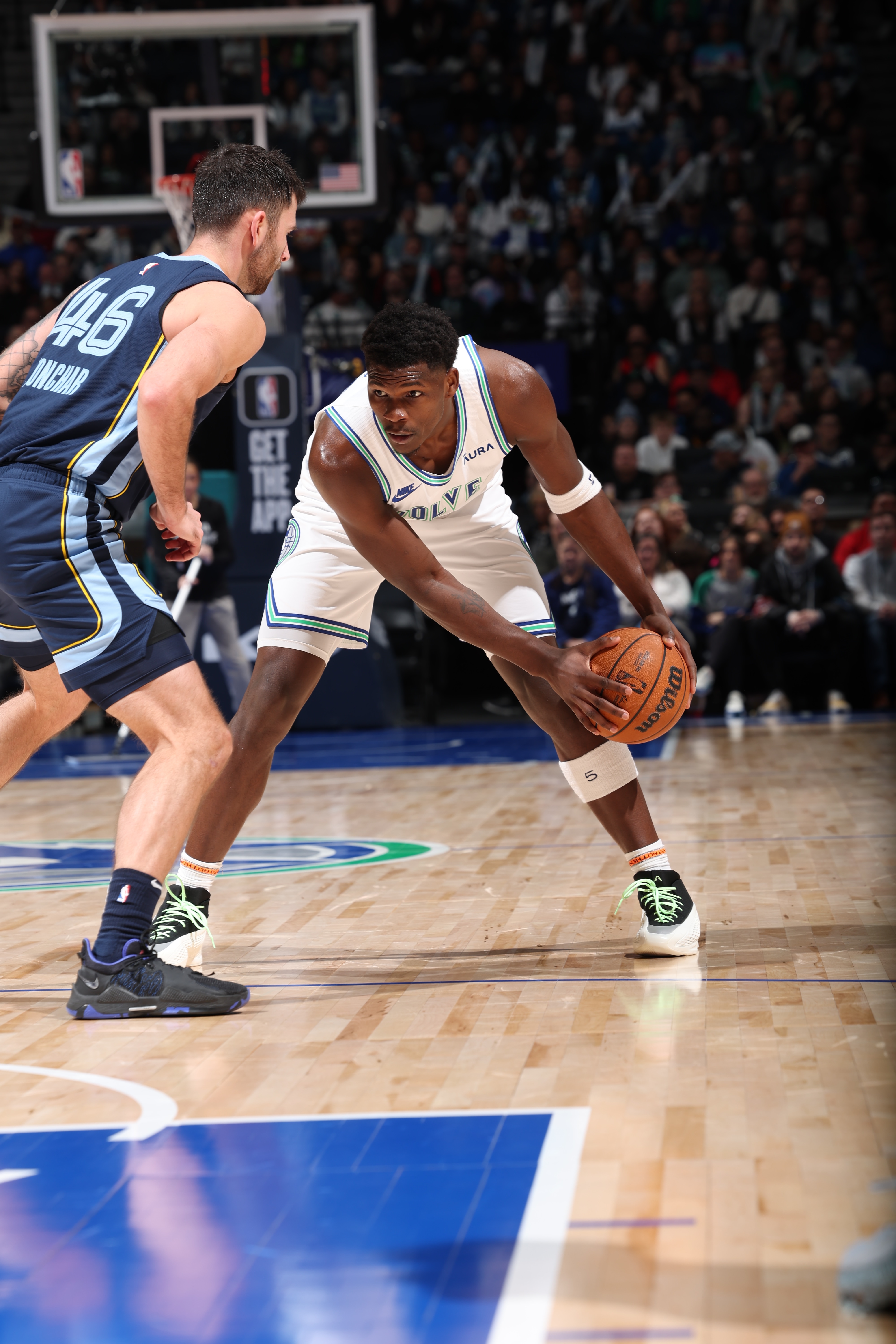 Wolves Pics: Wolves Defeat Grizzlies, 118-103 | 01.18.24 Photo Gallery