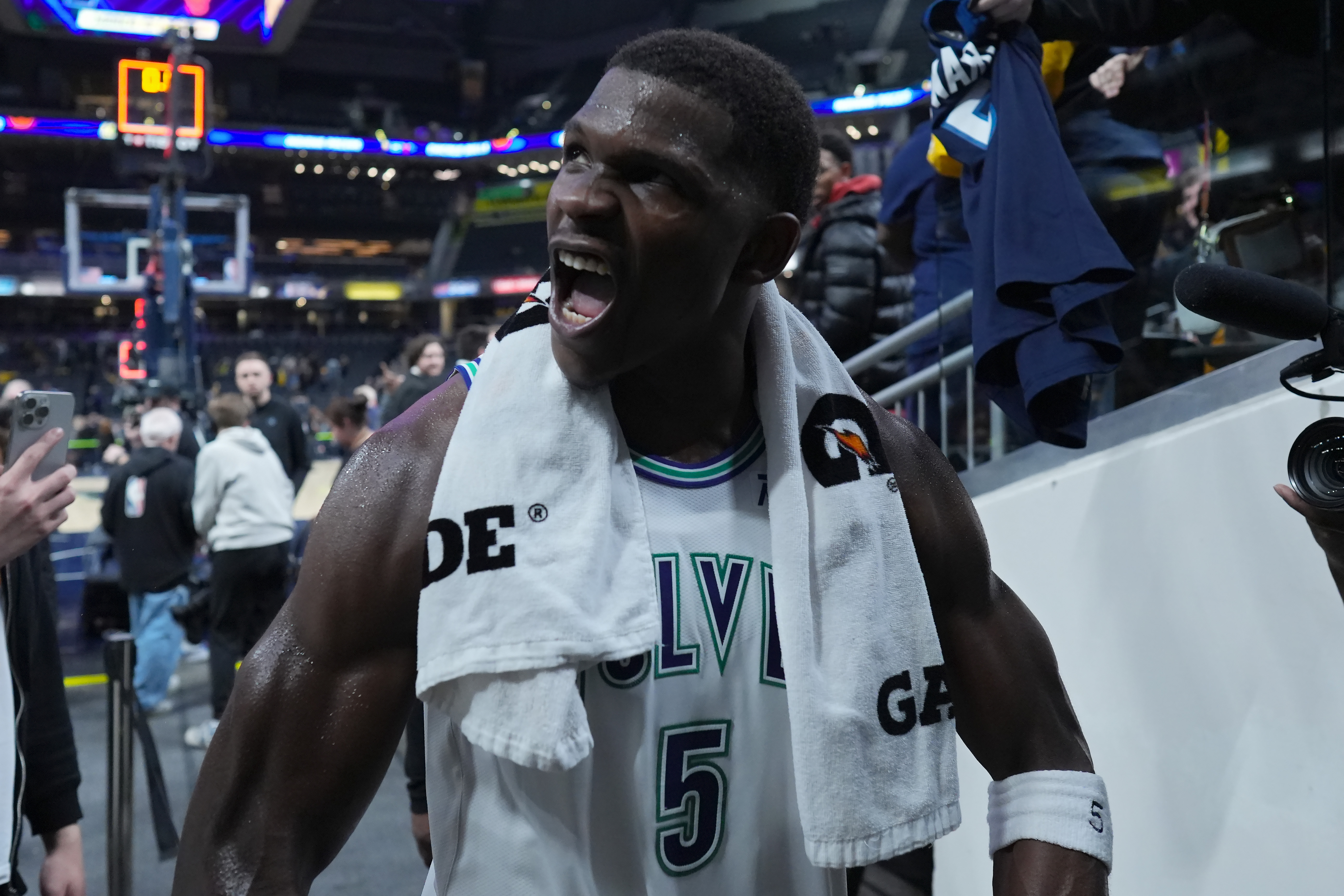 Wolves Pics: Anthony Edwards 23-24 Season Photos | Minnesota Timberwolves