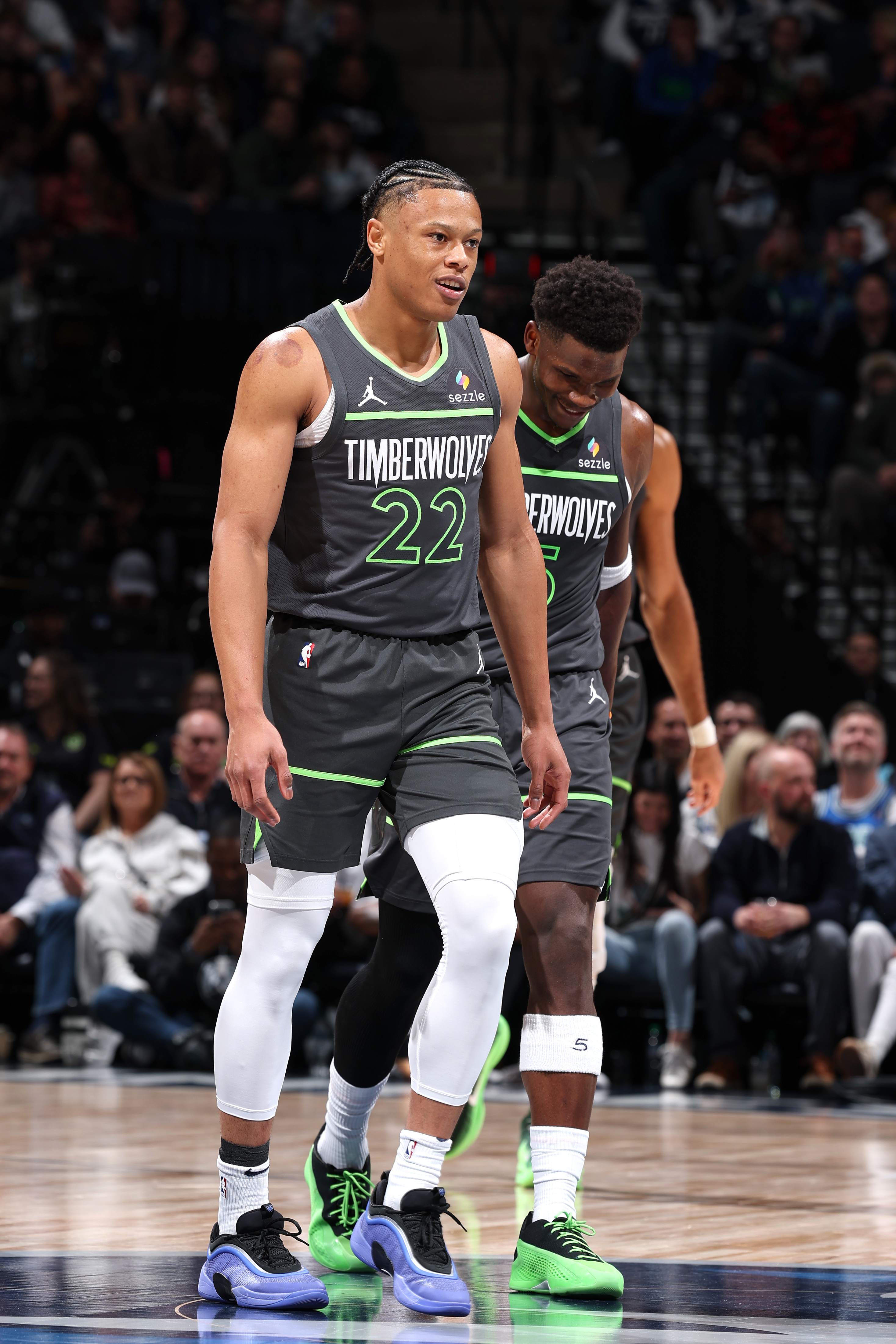 Wolves Pics: Wolves Defeat Rockets, 127-114 | 02.06.25 Photo Gallery