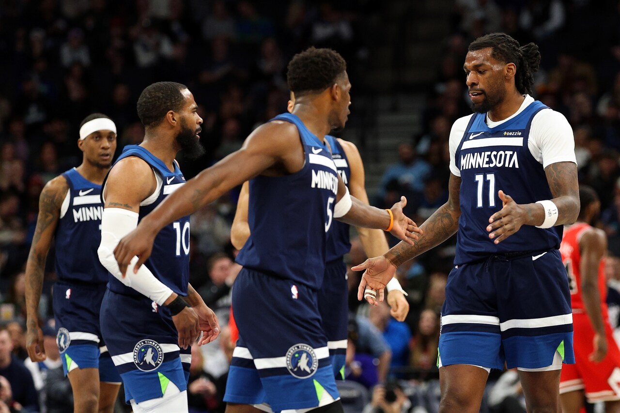 Wolves Pics: Wolves Defeat Bulls, 127-108 | 02.05.25 | Minnesota ...