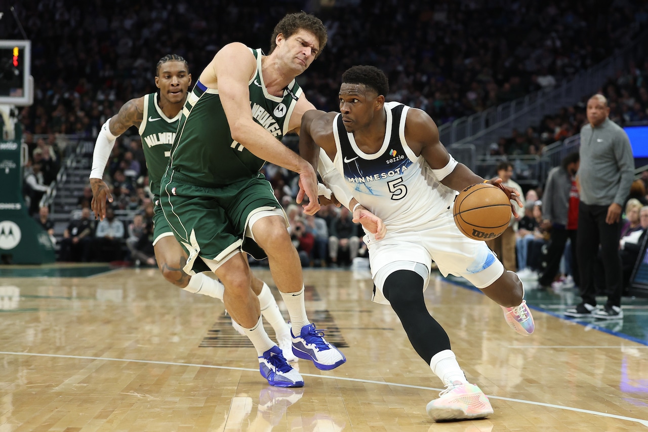 Wolves Pics: Wolves Lose To Bucks, 110-103 | 04.08.25 | Minnesota ...