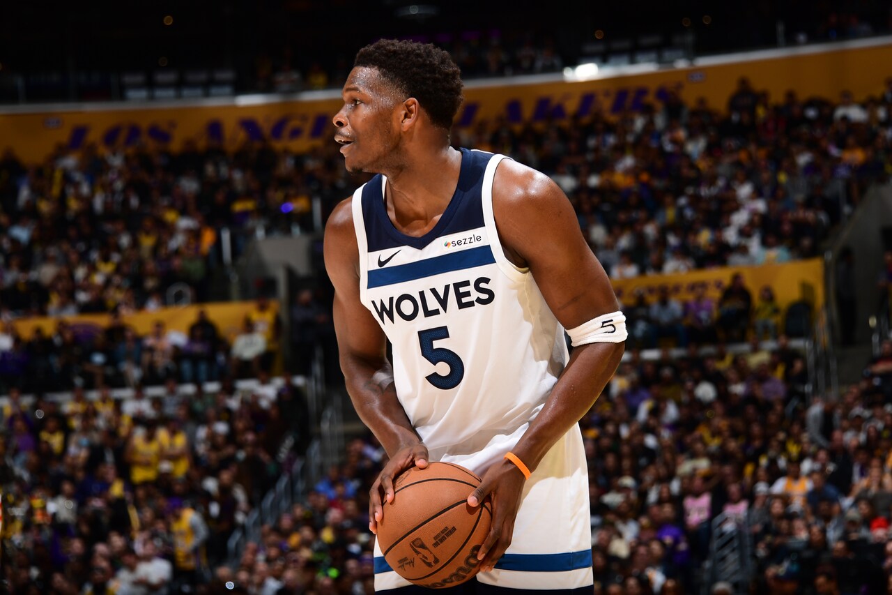 Wolves Pics: Wolves Lose To Lakers In Game 2, 94-85 | 04.22.25 ...