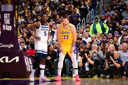 Wolves Pics: Wolves Lose To Lakers In Game 2, 94-85 | 04.22.25 ...