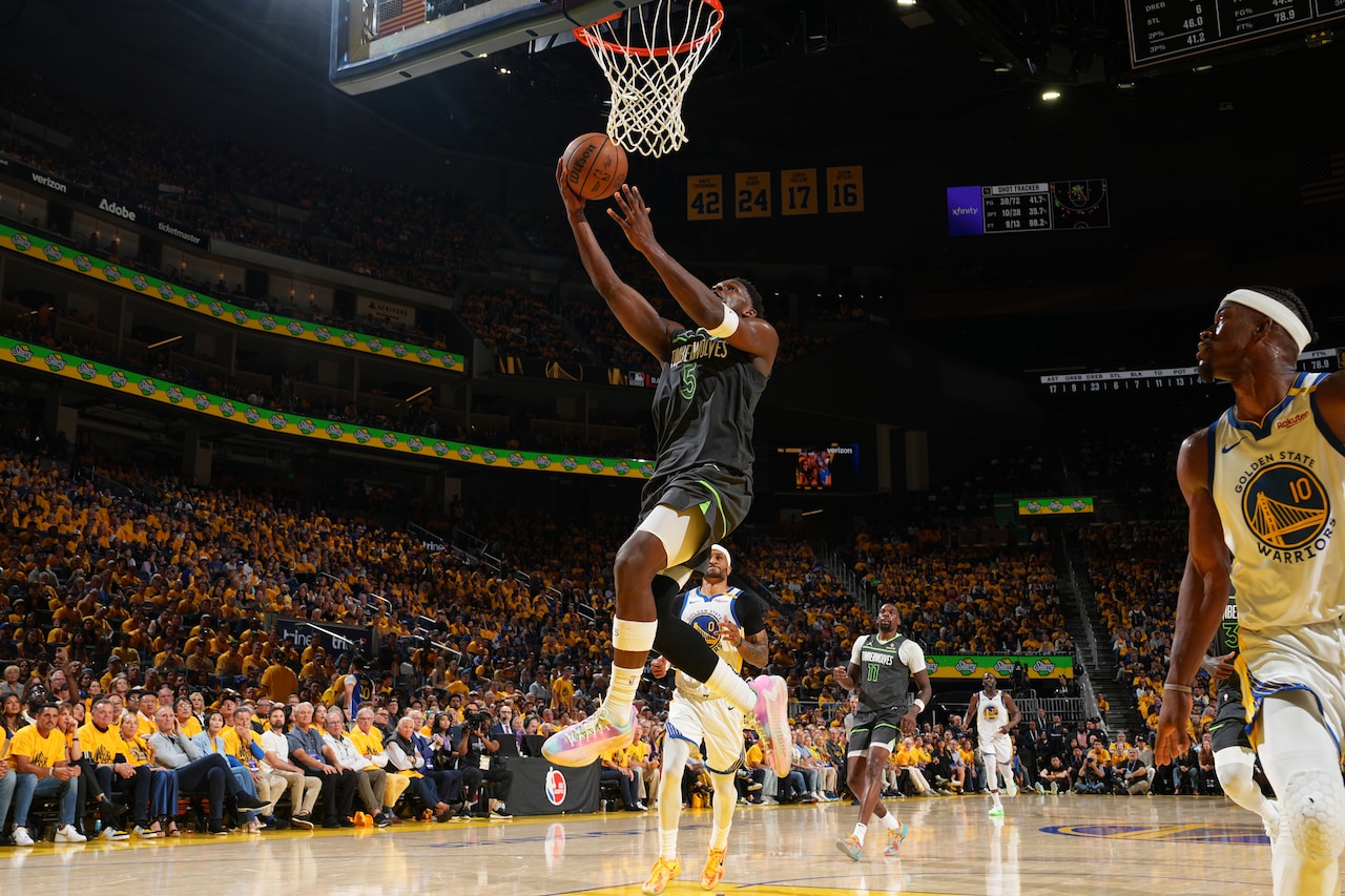 Wolves Pics: Wolves Beat Warriors In CLUTCH Game 3 Performance, 102-97 ...