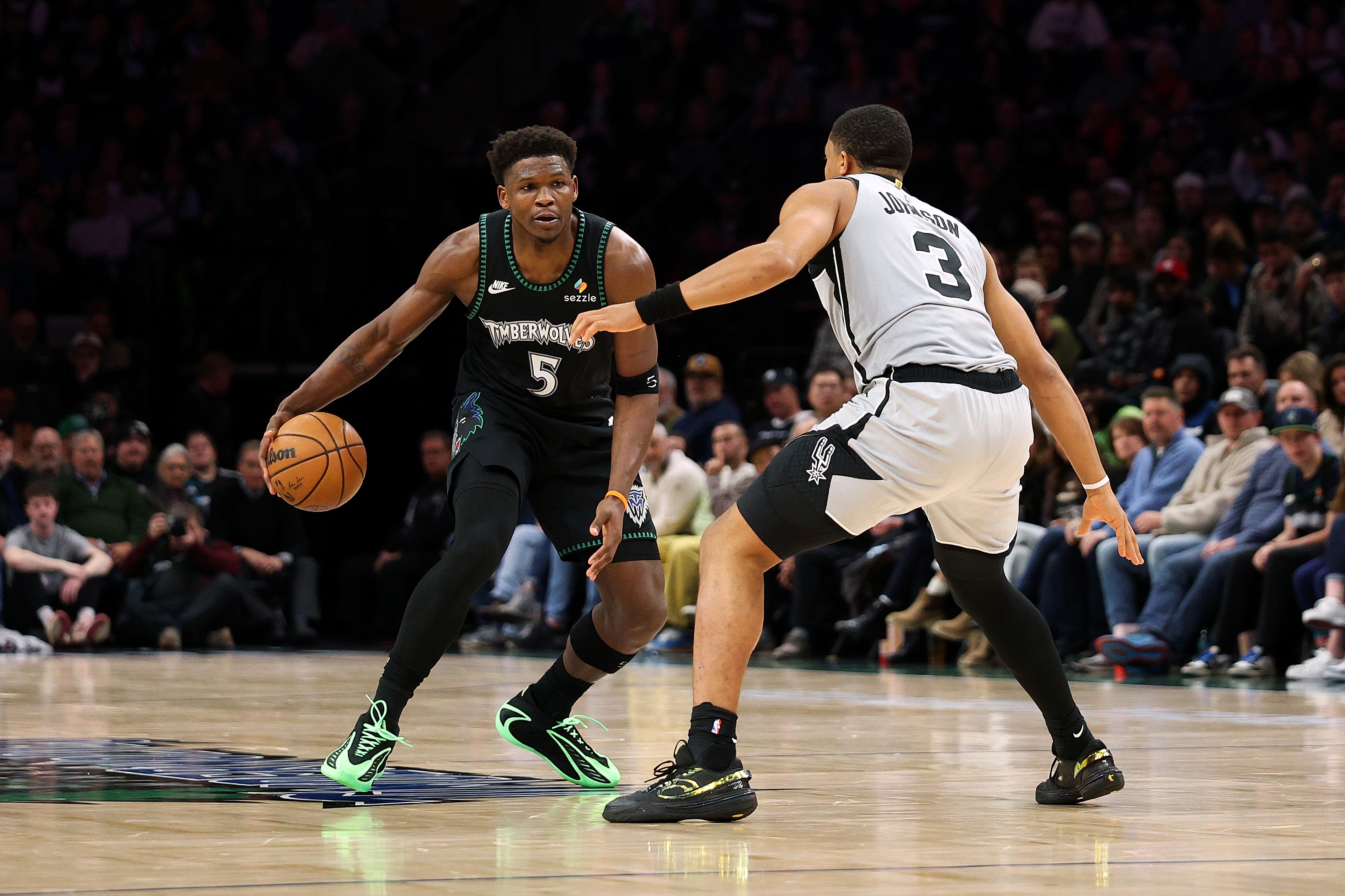 Edwards sets Wolves franchise mark in 125-112 home win against