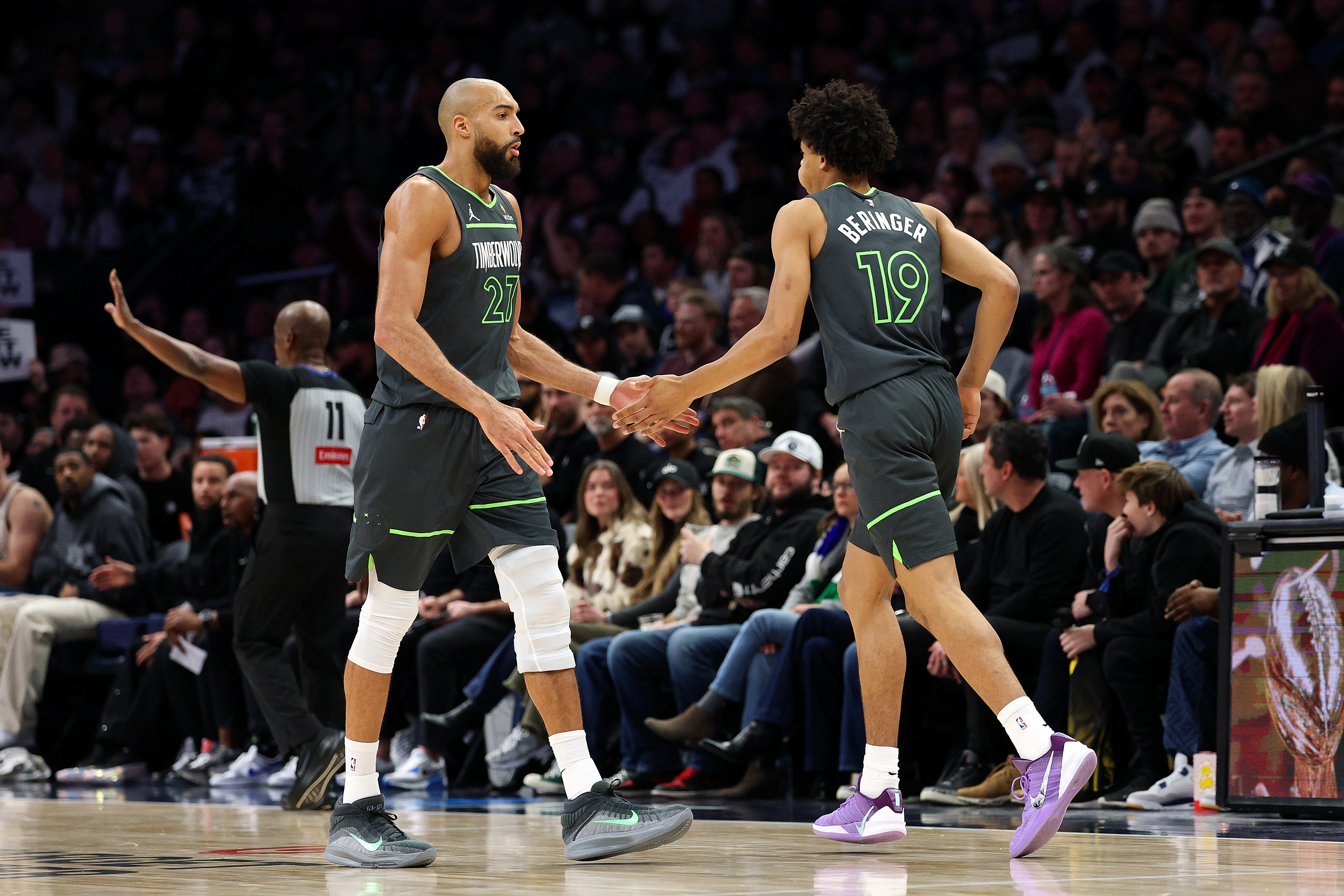 sur Le Roster. | Joan Beringer, un début de projet satisfaisant Timberwolves beat the Warriors 108-83 to snap a five-game losing streak as top stars rest | Minnesota Timberwolves