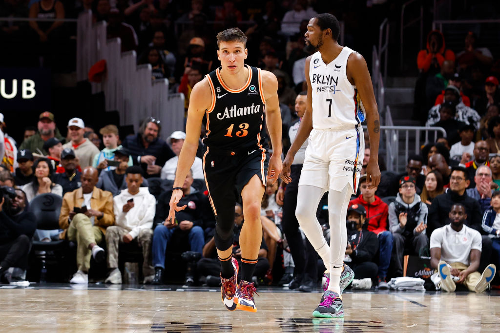 Gallery Nets vs. Hawks Photo Gallery